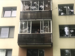 Předsazený balkón